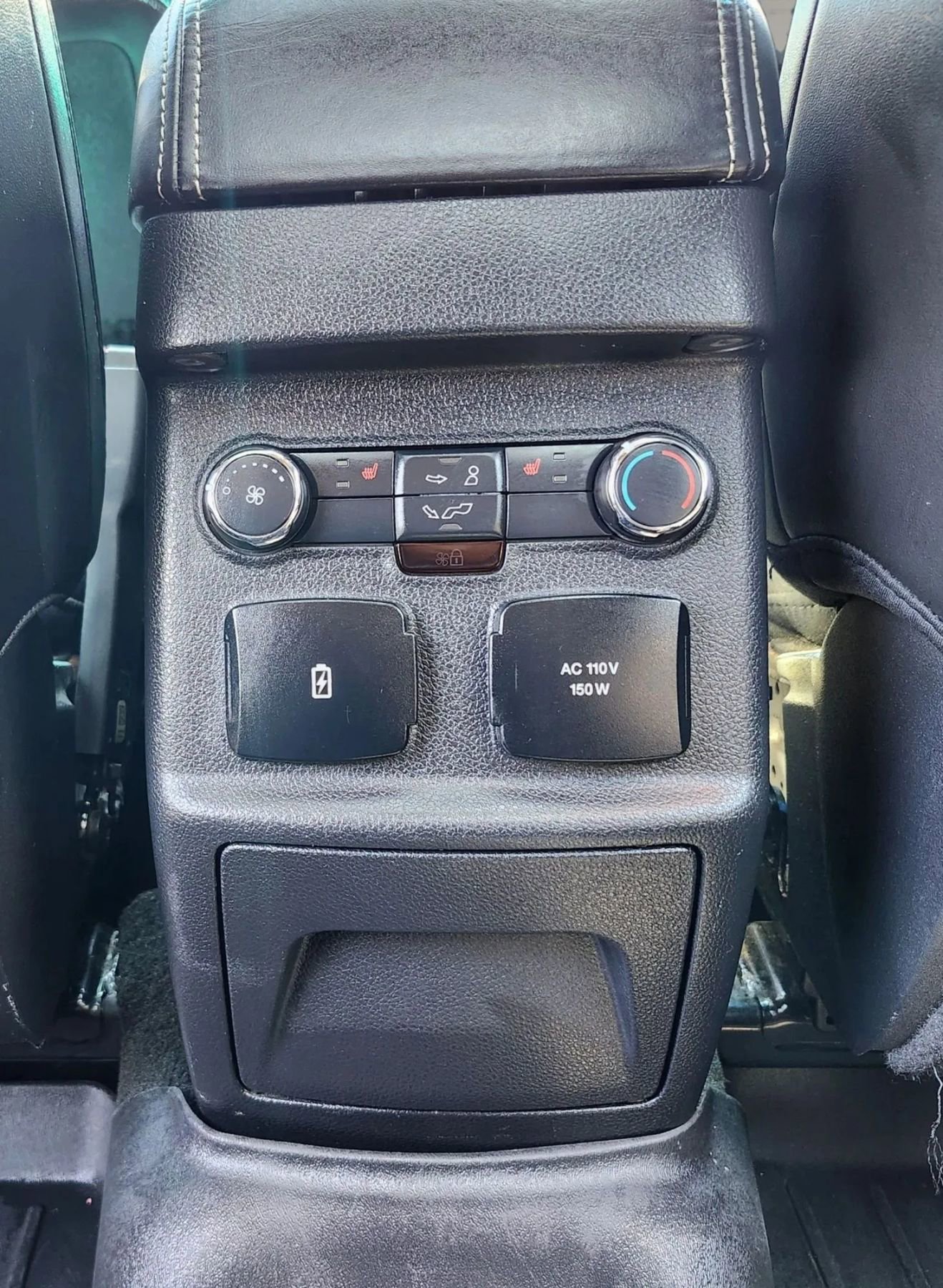 Used 2017 Ford Explorer Platinum image 18