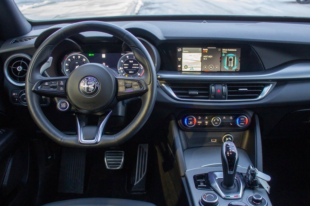 Used 2025 Alfa Romeo Stelvio Sprint w/ Veloce Package image 13