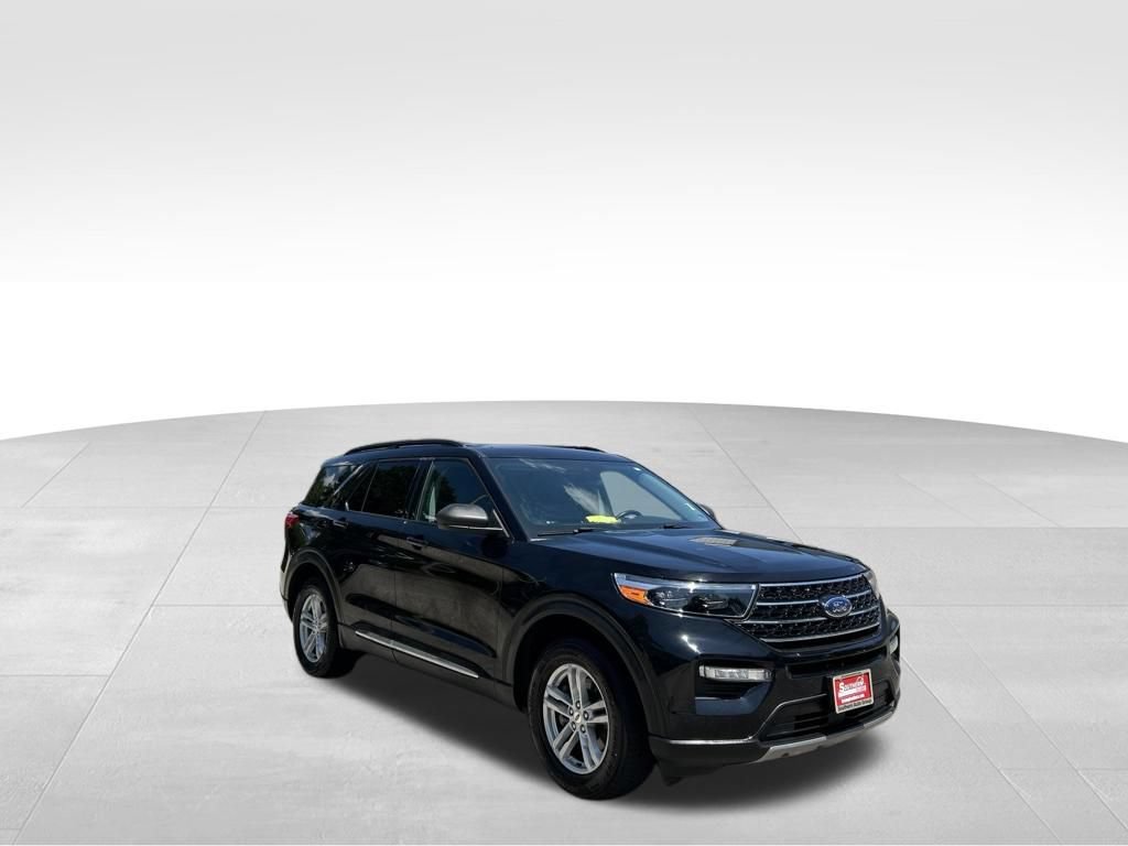 Used 2020 Ford Explorer XLT w/ Equipment Group 202A AWD/4WD image 8
