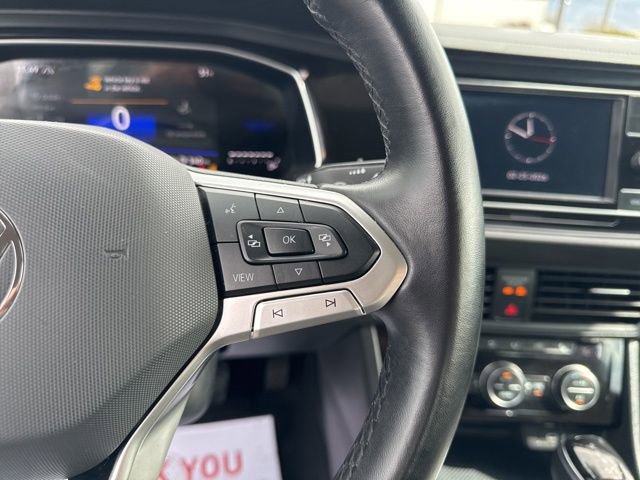 Used 2024 Volkswagen Jetta SE image 17