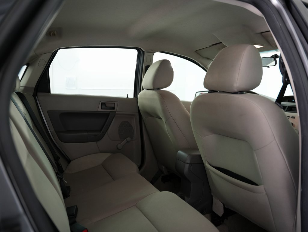 Used 2009 Ford Focus S image 29