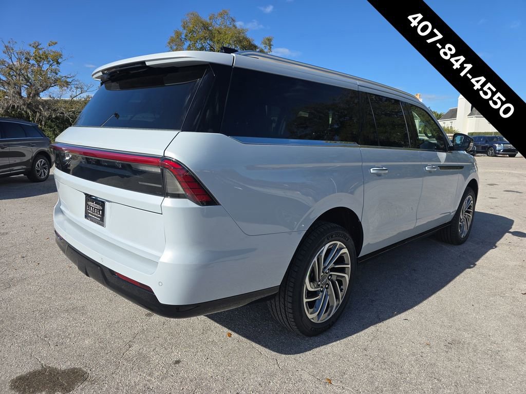 New 2026 Lincoln Navigator L Reserve image 3