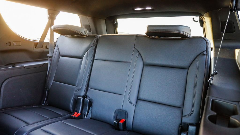 Used 2024 Chevrolet Suburban High Country w/ Premium Package image 24