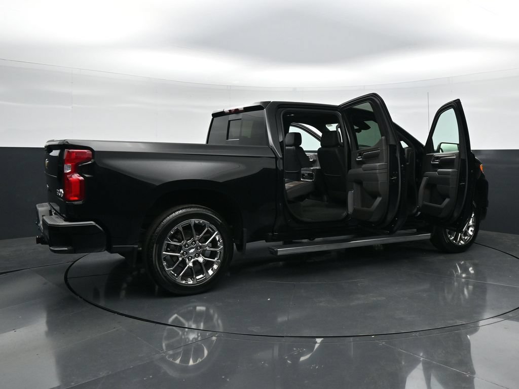Used 2025 Chevrolet Silverado 1500 High Country AWD/4WD image 62