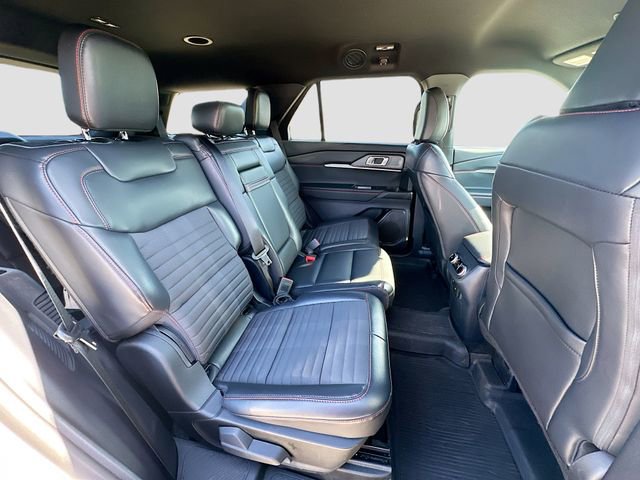 Used 2025 Ford Explorer ST-Line RWD image 26