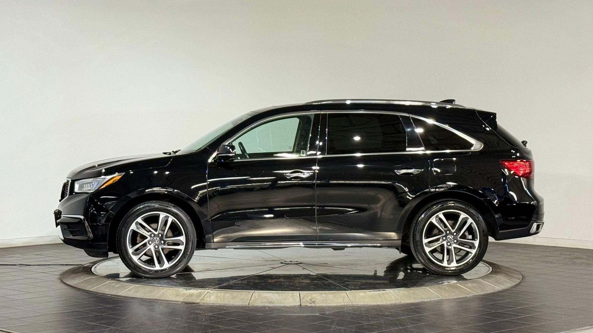 Used 2017 Acura MDX SH-AWD w/ Advance Package image 6