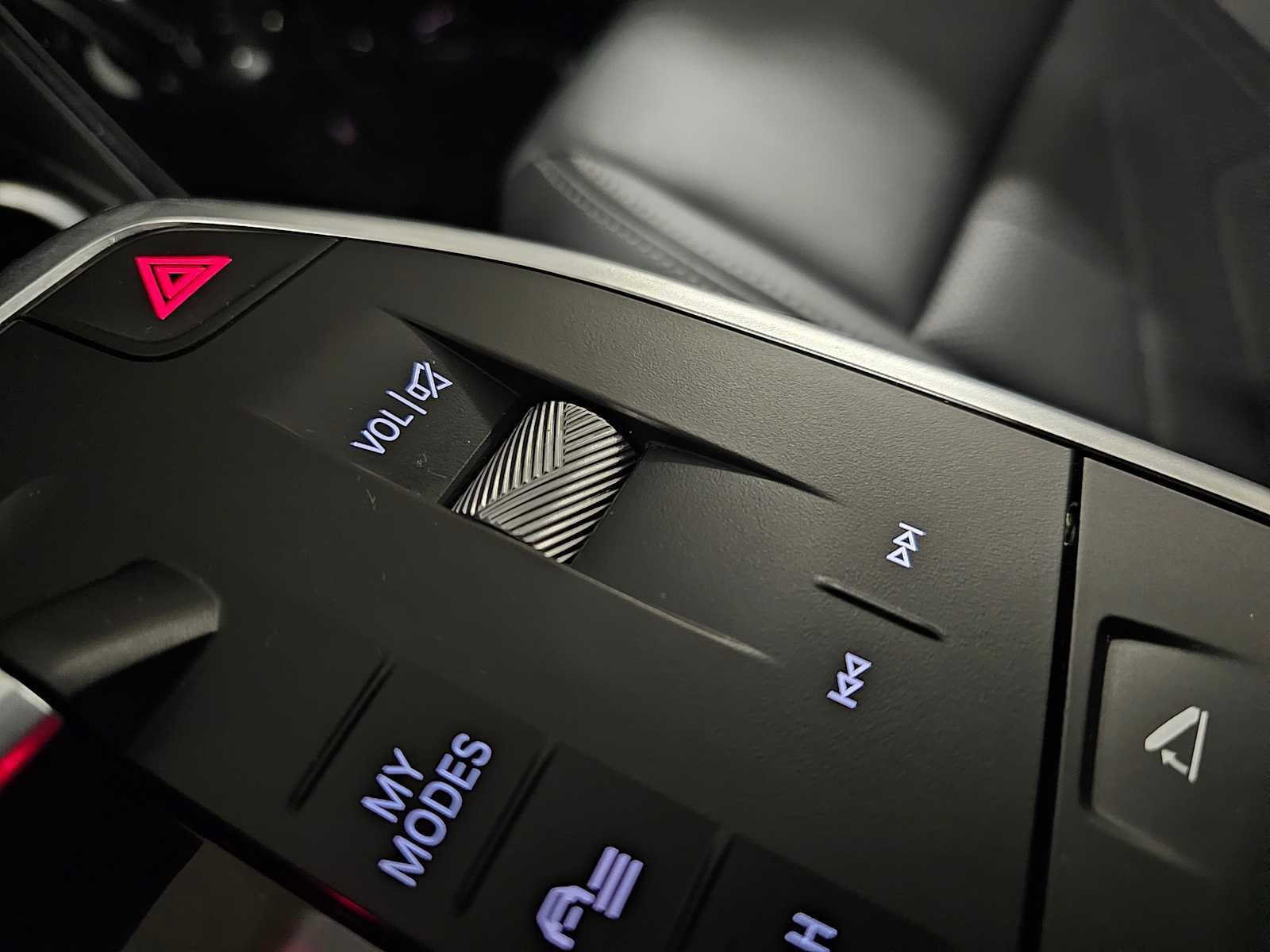 Used 2025 BMW X1 xDrive28i w/ Technology Package image 22