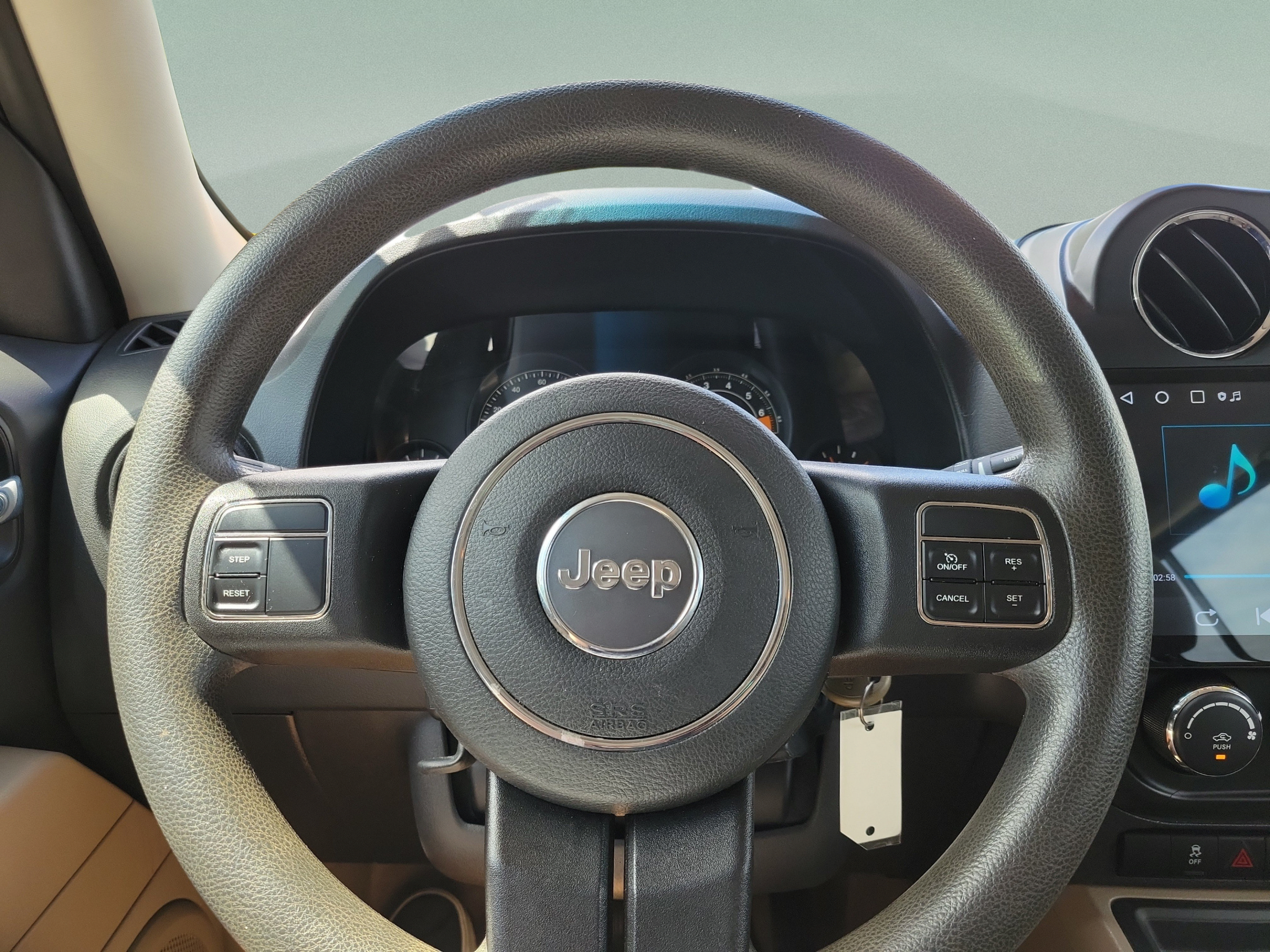 Used 2014 Jeep Patriot Sport w/ Tire & Wheel Group FWD image 19