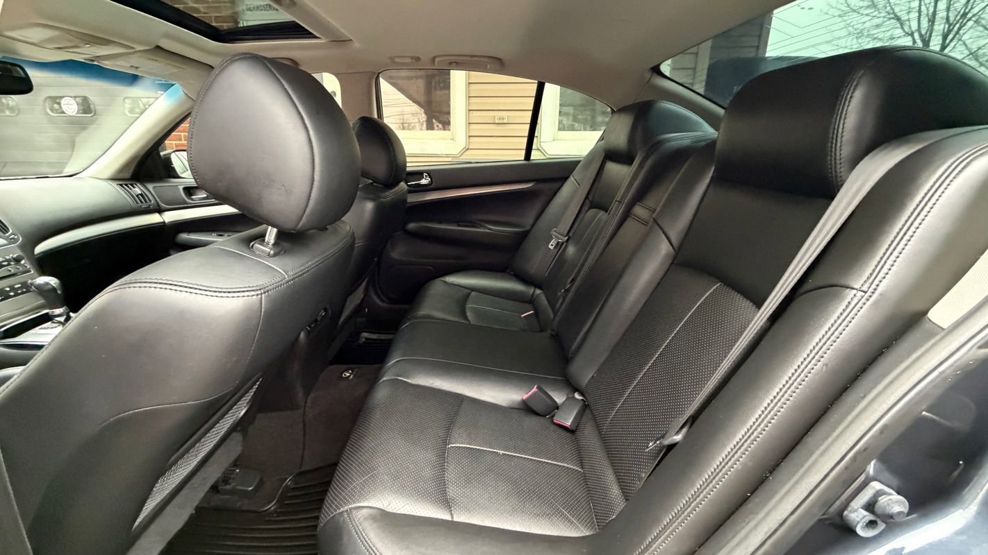 Used 2012 INFINITI G37 x Sedan w/ Premium Pkg image 10