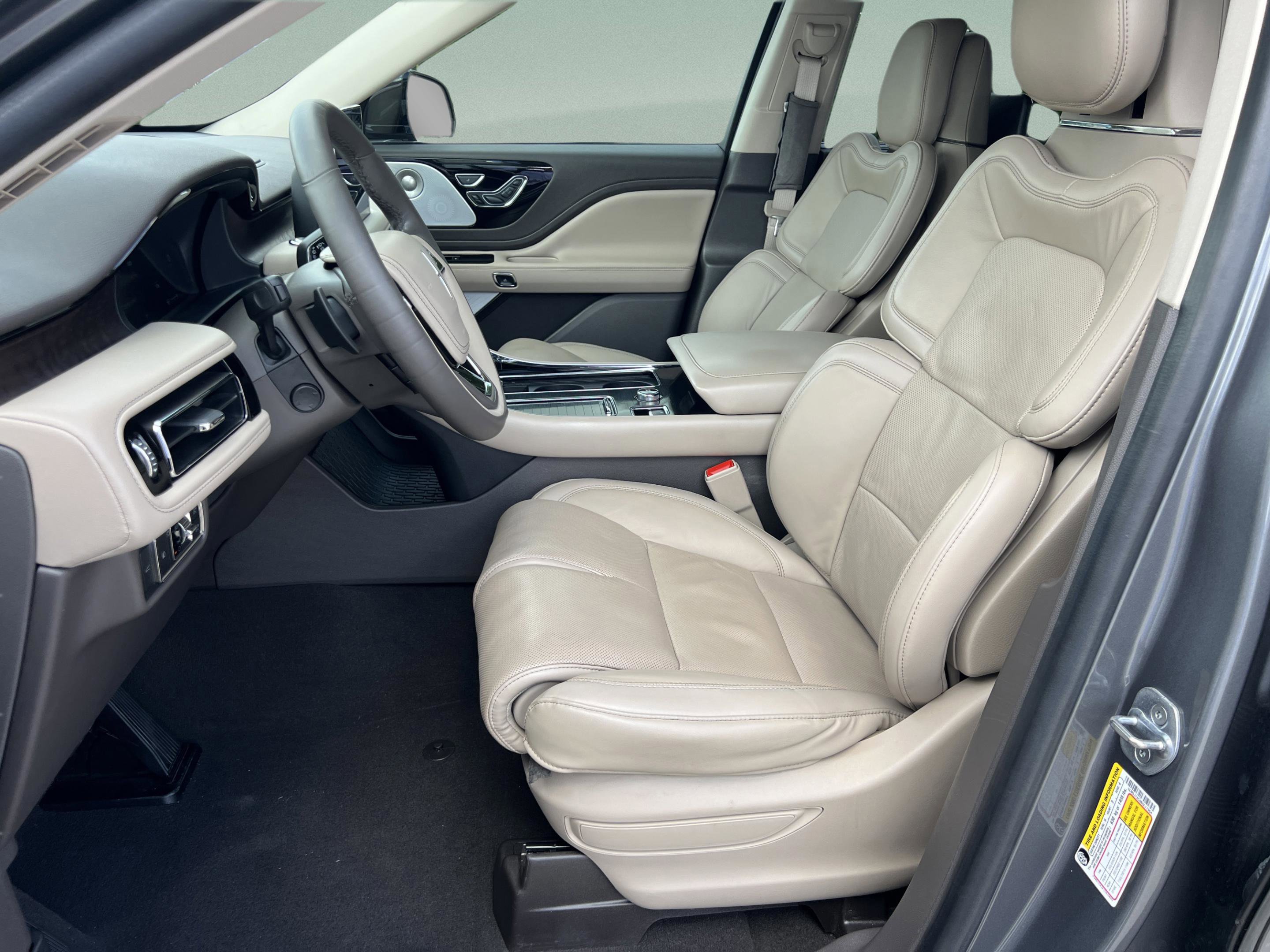 Used 2022 Lincoln Aviator Reserve w/ Equipment Group 201A image 22