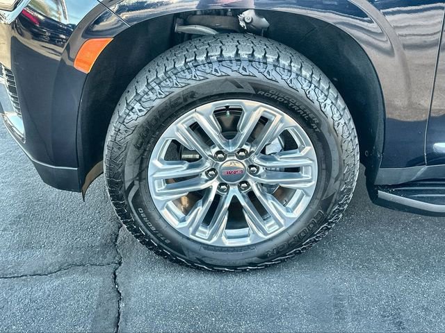 Used 2022 GMC Yukon SLT w/ SLT Luxury Package image 34