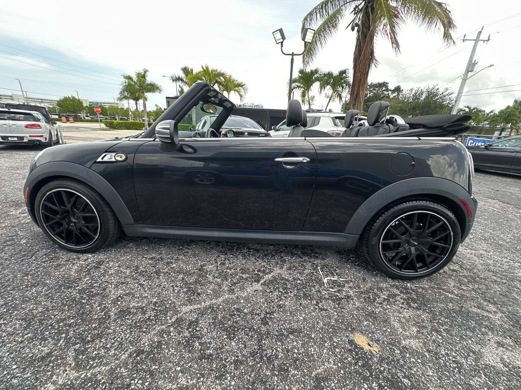Used 2015 MINI Cooper S FWD image 8