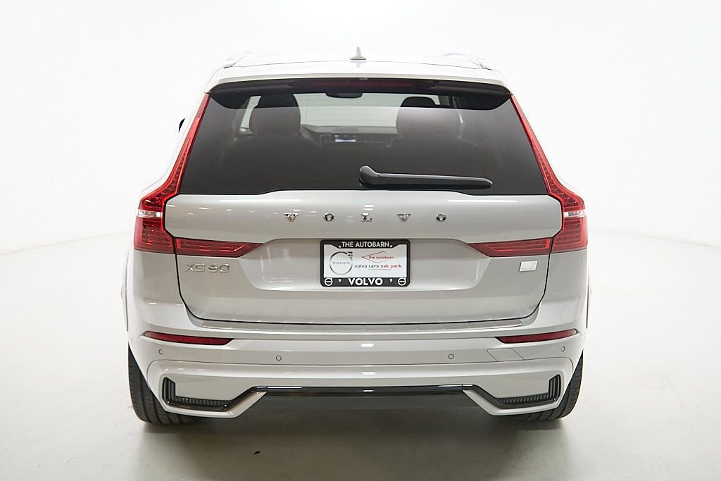 Certified 2024 Volvo XC60 T8 Ultimate w/ Protection Package Premier image 8