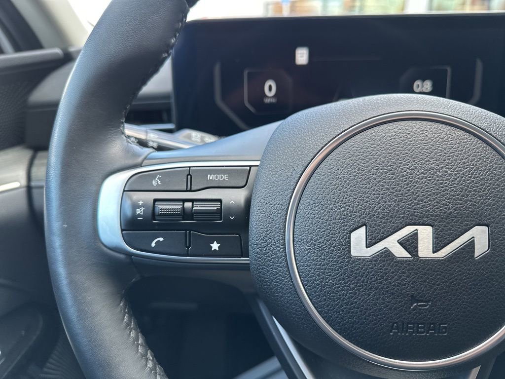 Used 2025 Kia K5 EX image 35