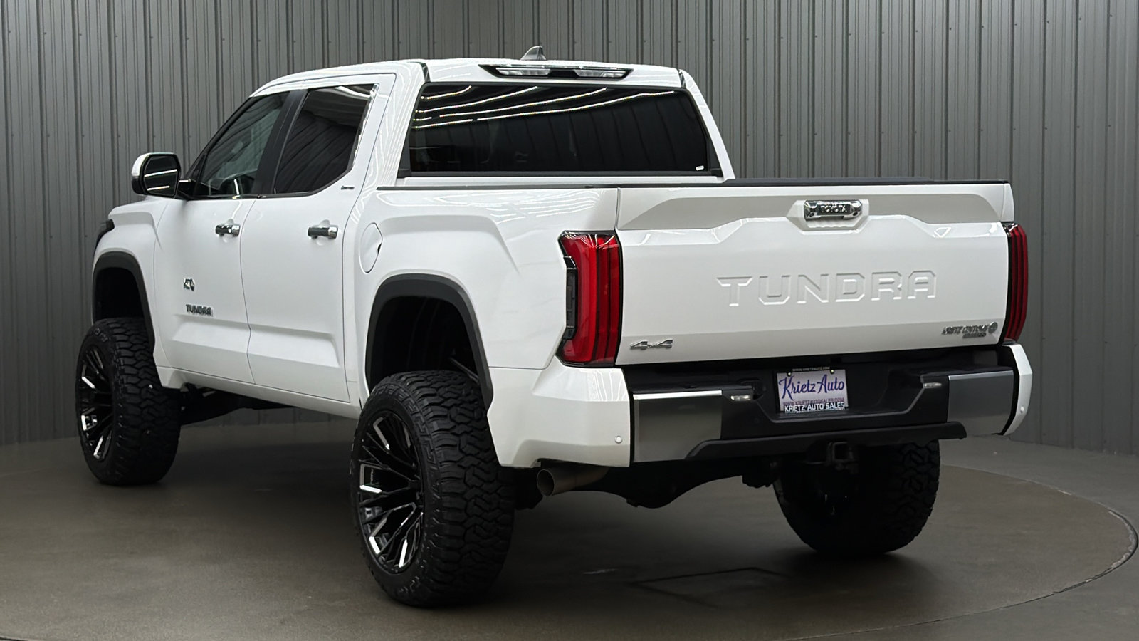 Used 2026 Toyota Tundra Limited AWD/4WD image 3