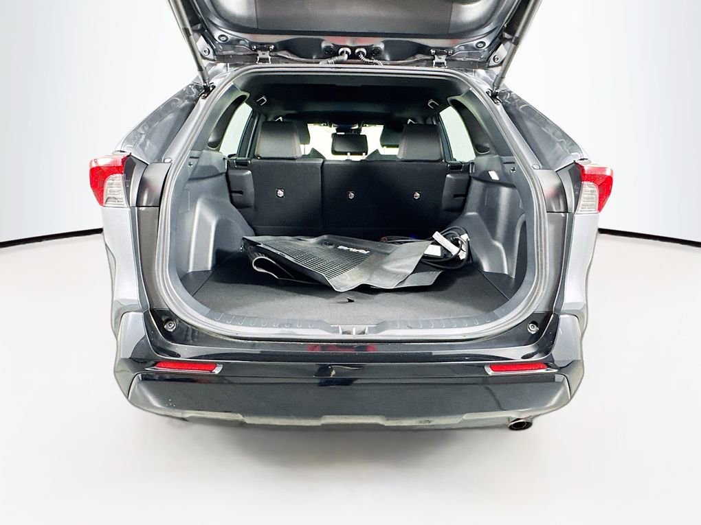 Used 2024 Toyota RAV4 SE w/ Weather & Moonroof Package image 26