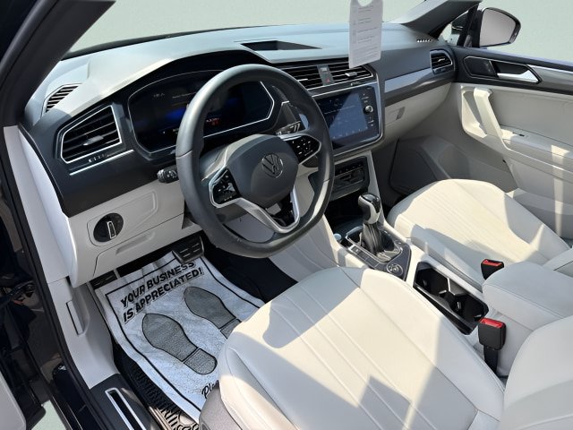 Certified 2024 Volkswagen Tiguan SE R-Line AWD/4WD image 4
