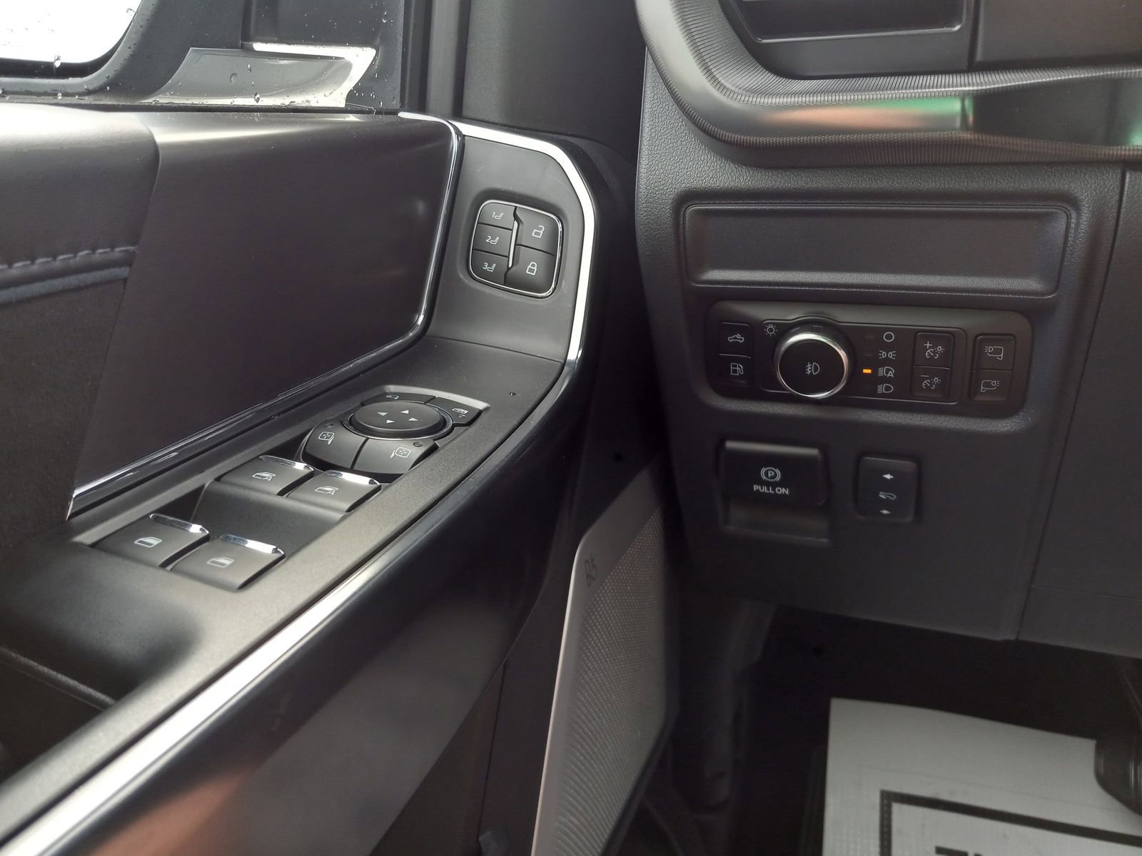 New 2025 Ford F150 Platinum w/ Equipment Group 702A High AWD/4WD image 28