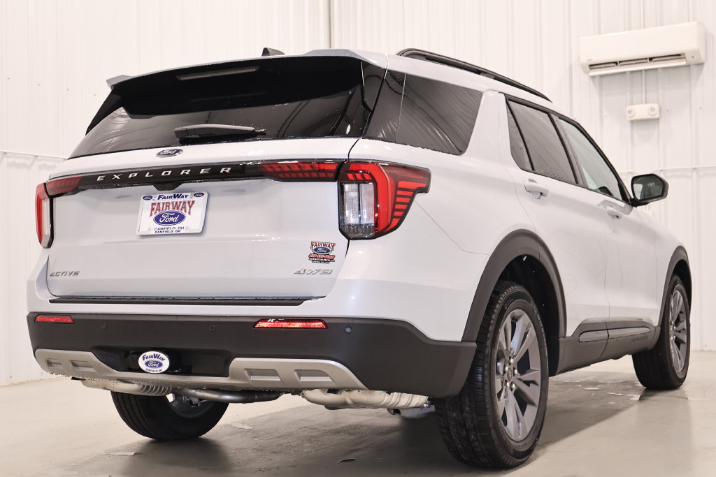 New 2026 Ford Explorer Active w/ Active Comfort Package AWD/4WD image 9