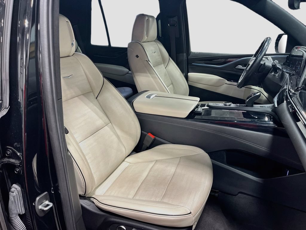Certified 2024 Cadillac Escalade Sport RWD image 38