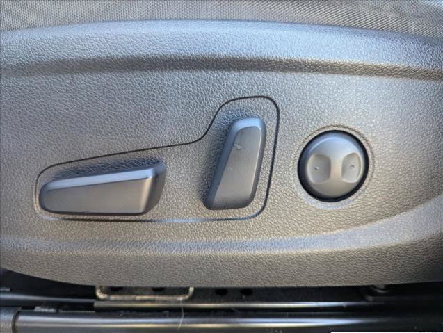 Used 2022 Hyundai Santa Fe SEL w/ Convenience Package FWD image 11
