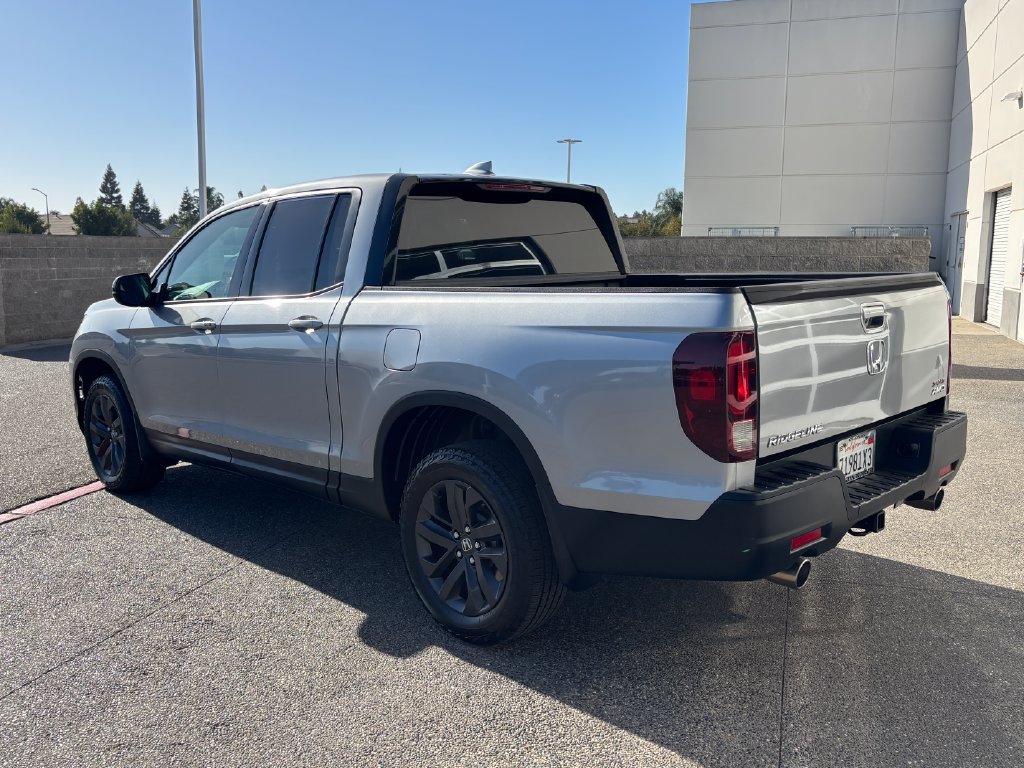 Used 2023 Honda Ridgeline Sport image 6