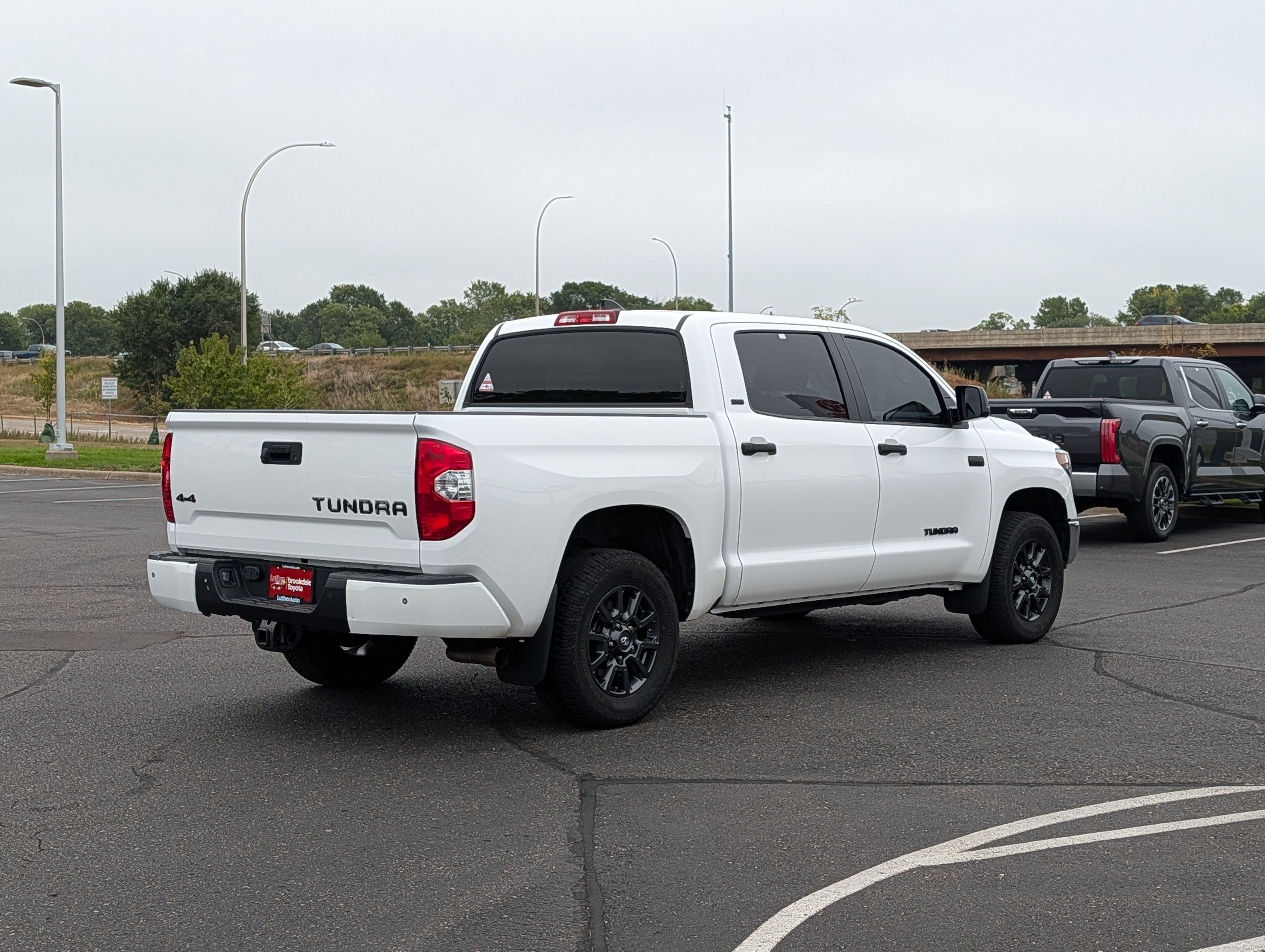 Used 2021 Toyota Tundra SR5 w/ Trail Edition AWD/4WD image 7