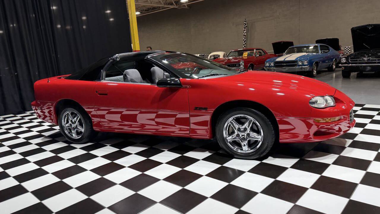 Used 1998 Chevrolet Camaro Z28 w/ Preferred Equipment Group 2 RWD image 12