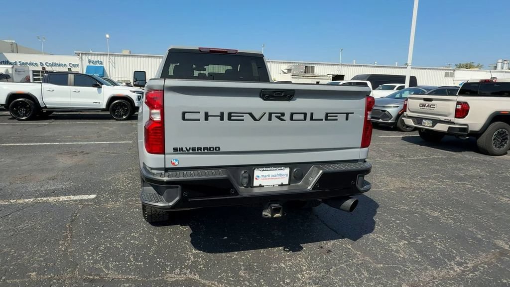 Used 2025 Chevrolet Silverado 2500 Custom w/ Custom Value Package AWD/4WD image 7