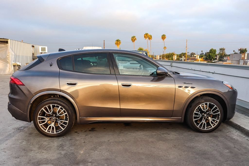 Used 2023 Maserati Grecale Modena AWD/4WD image 13