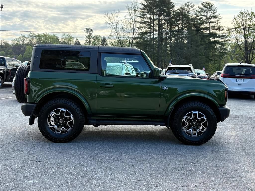 Used 2023 Ford Bronco Outer Banks AWD/4WD image 3