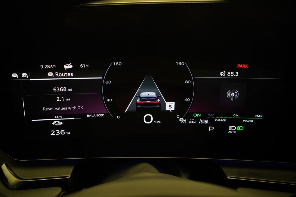 Used 2025 Audi Q6 e-tron Premium Plus w/ Premium Plus image 10