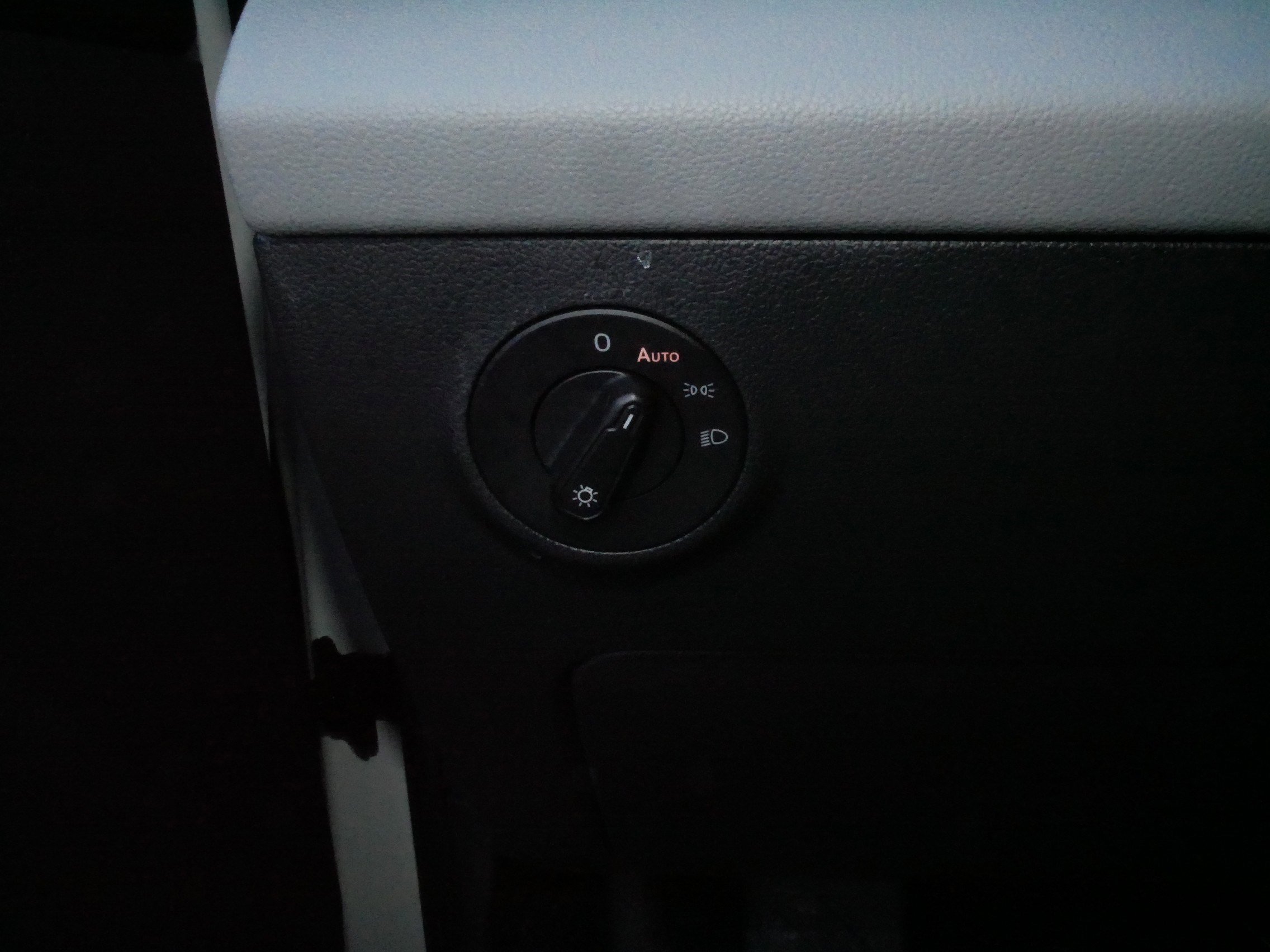 Certified 2023 Volkswagen Taos SE w/ Panoramic Sunroof Package image 27