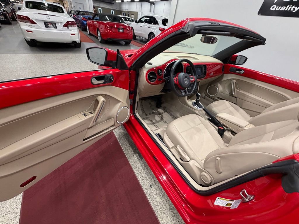 Used 2015 Volkswagen Beetle 1.8T FWD image 25