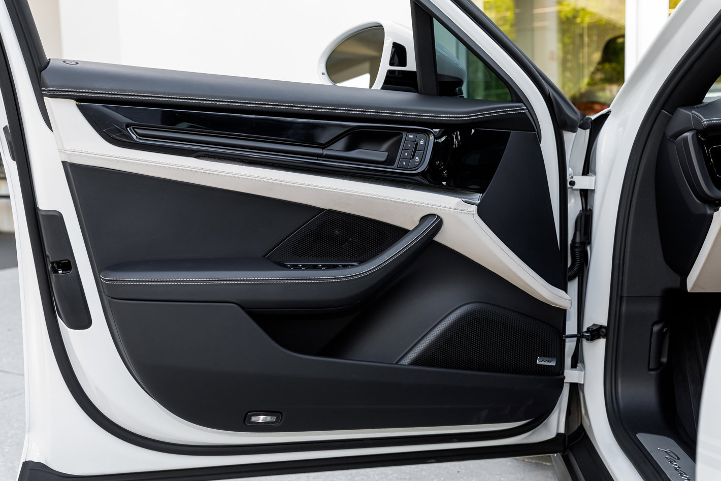 Used 2024 Porsche Panamera 4 image 22