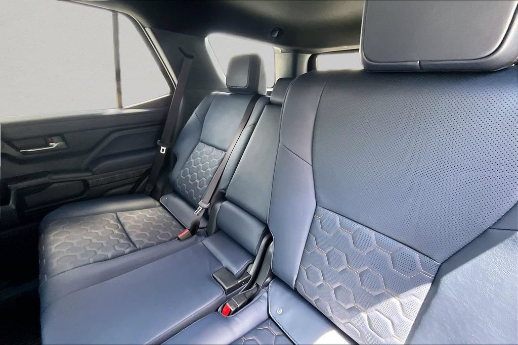New 2026 Toyota 4Runner Platinum AWD/4WD image 19