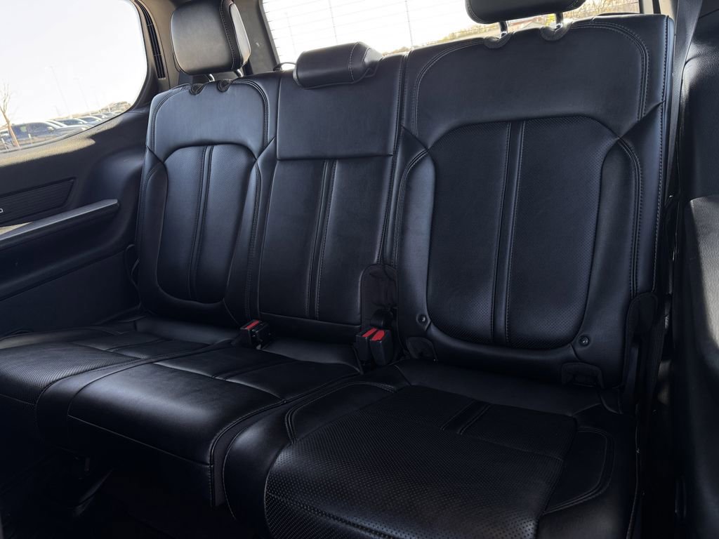 Used 2024 Jeep Wagoneer Series II w/ Flexible Seating Group image 29