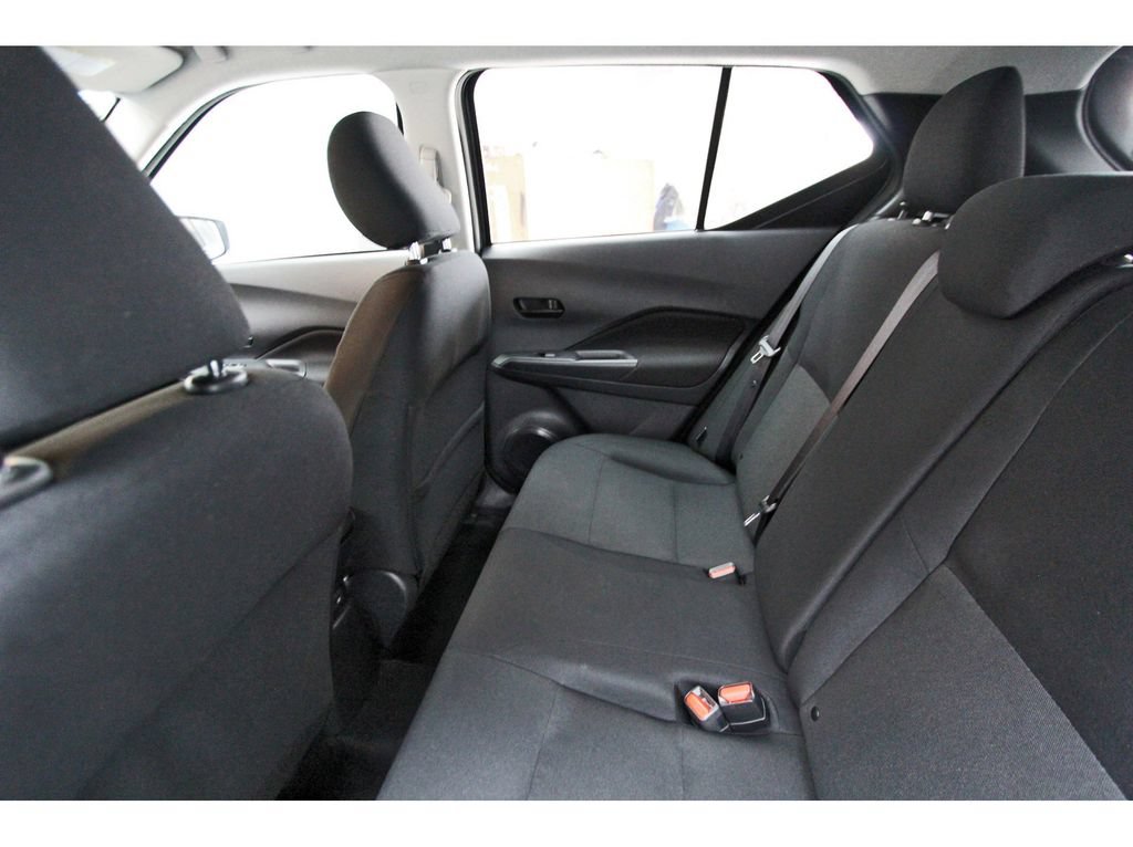 Used 2025 Nissan Kicks Play S FWD image 9