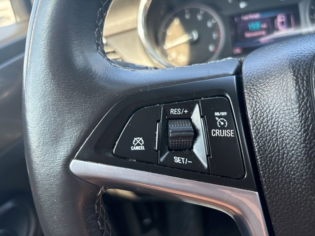 Used 2021 Buick Encore Preferred image 37