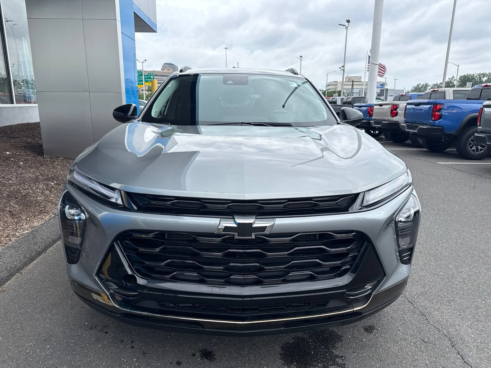 Used 2025 Chevrolet Trax ACTIV w/ Driver Confidence Package FWD image 3