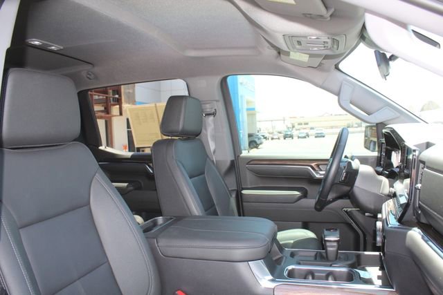 Used 2024 Chevrolet Silverado 1500 LT Trail Boss w/ Convenience Package II AWD/4WD image 14