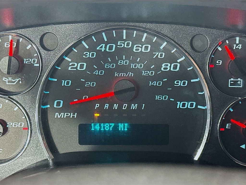 Used 2024 Chevrolet Express 2500 w/ Driver Convenience Package RWD image 15