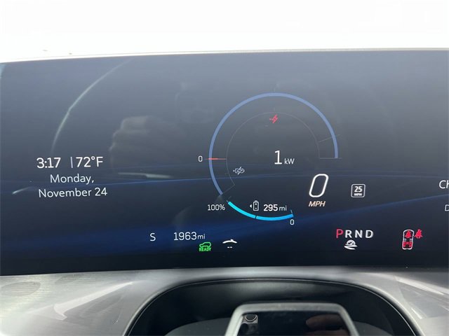 Used 2026 Cadillac Vistiq Luxury image 11