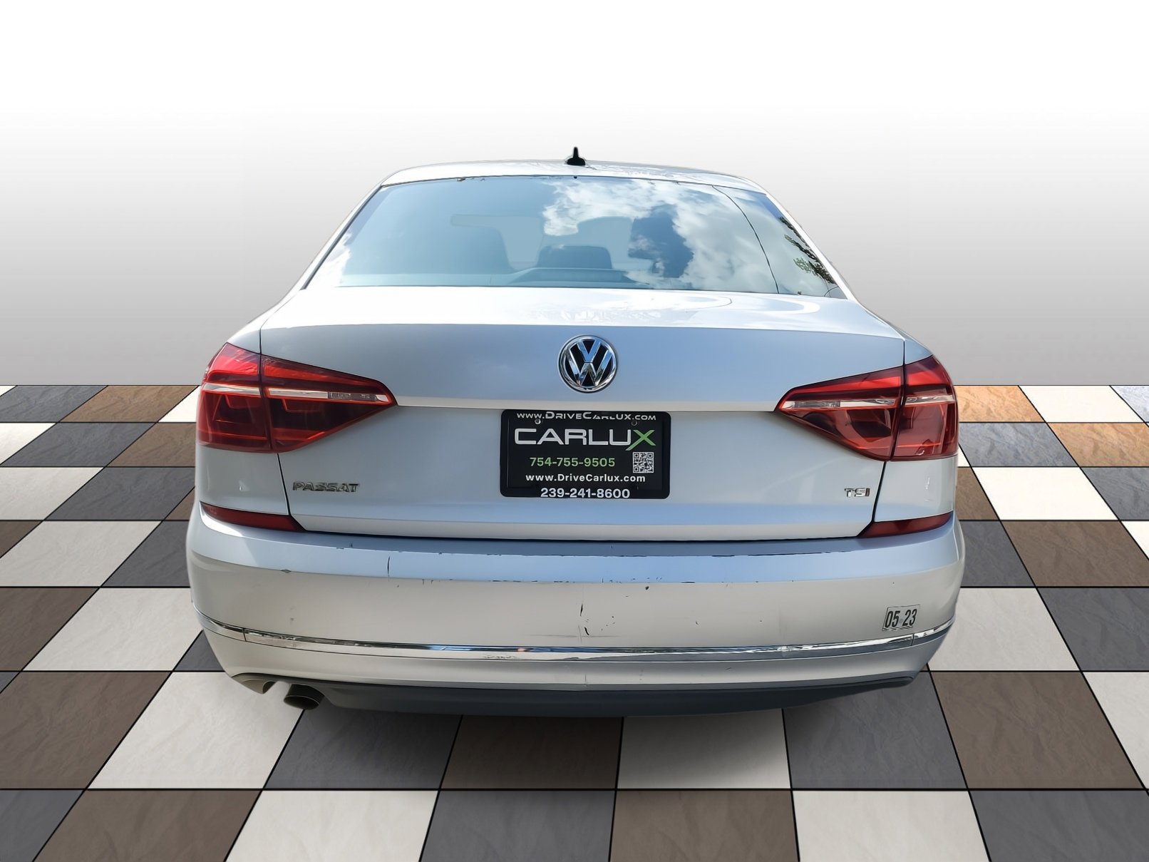 Used 2019 Volkswagen Passat 2.0T Wolfsburg image 5