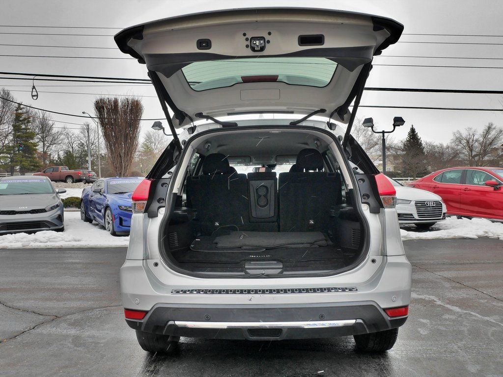 Used 2020 Nissan Rogue SV image 15