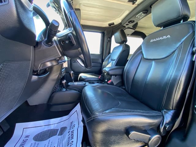 Used 2017 Jeep Wrangler Sahara w/ Dual Top Group AWD/4WD image 9