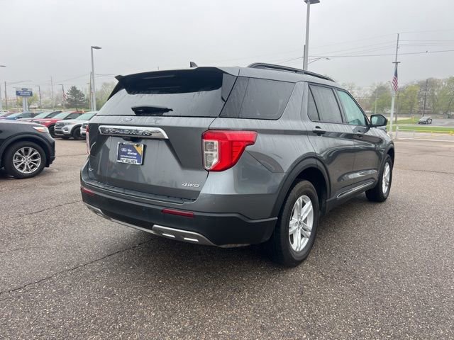 Certified 2024 Ford Explorer XLT w/ Equipment Group 202A image 4