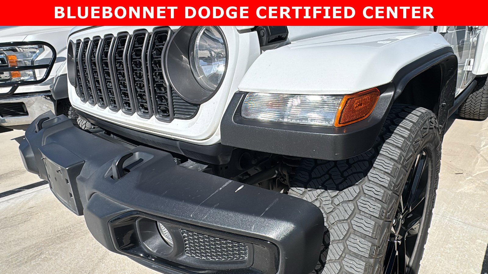 Used 2024 Jeep Gladiator Sport image 7