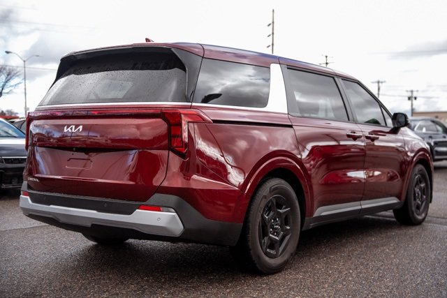 Used 2025 Kia Carnival LXS image 5