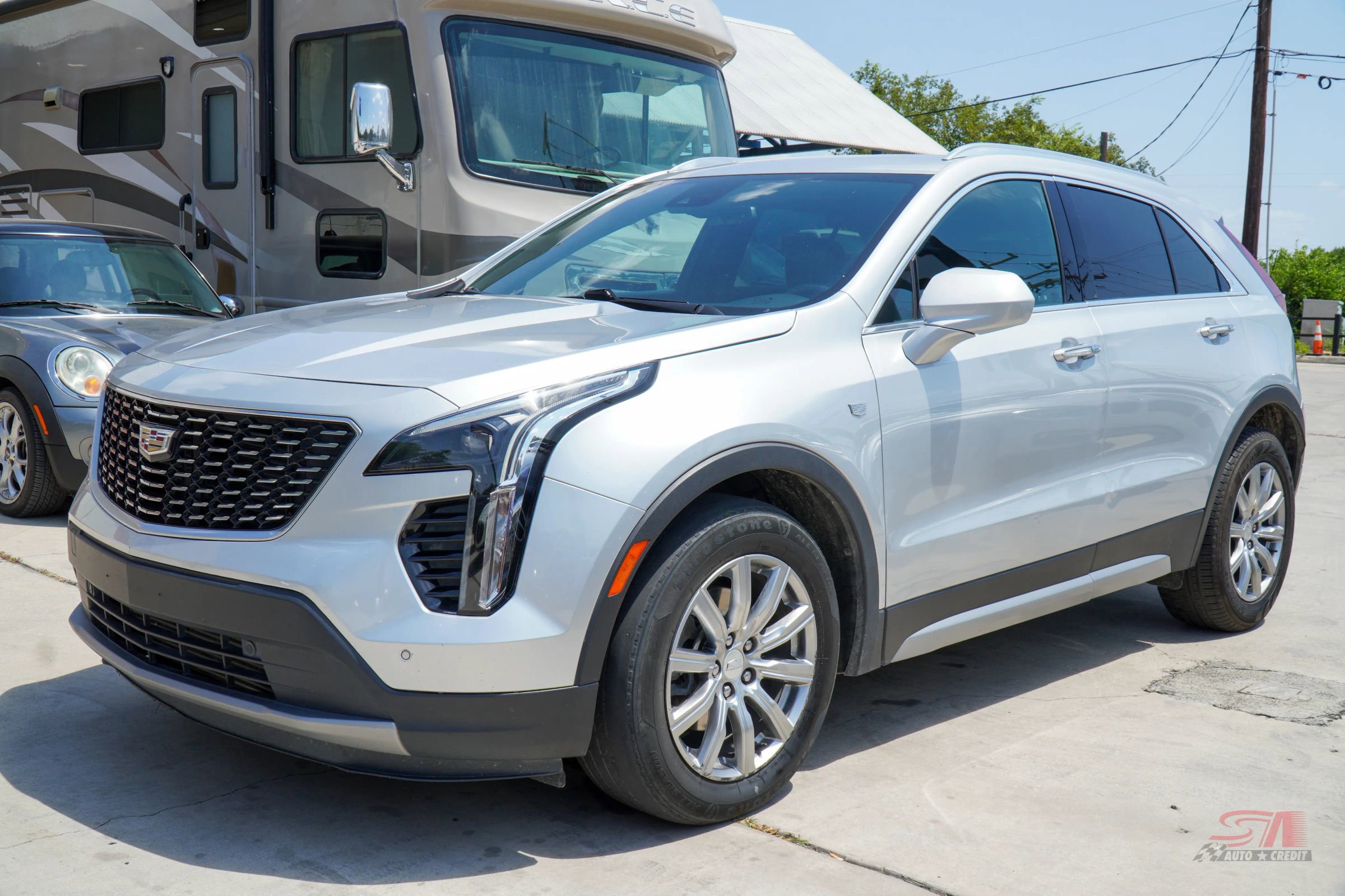 Used 2020 Cadillac XT4 Premium Luxury image 3
